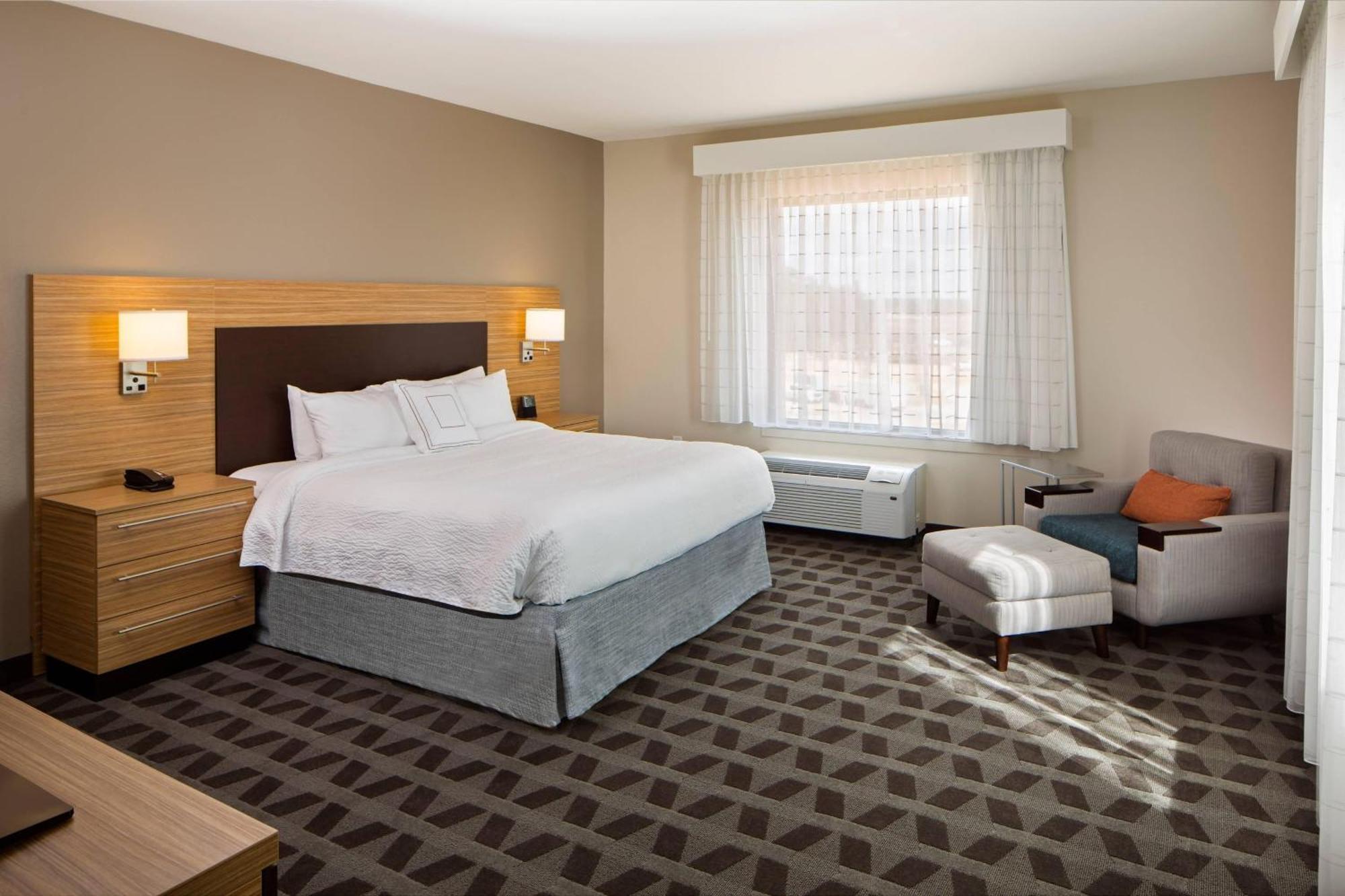 Towneplace Suites By Marriott Foley At Owa Exterior photo