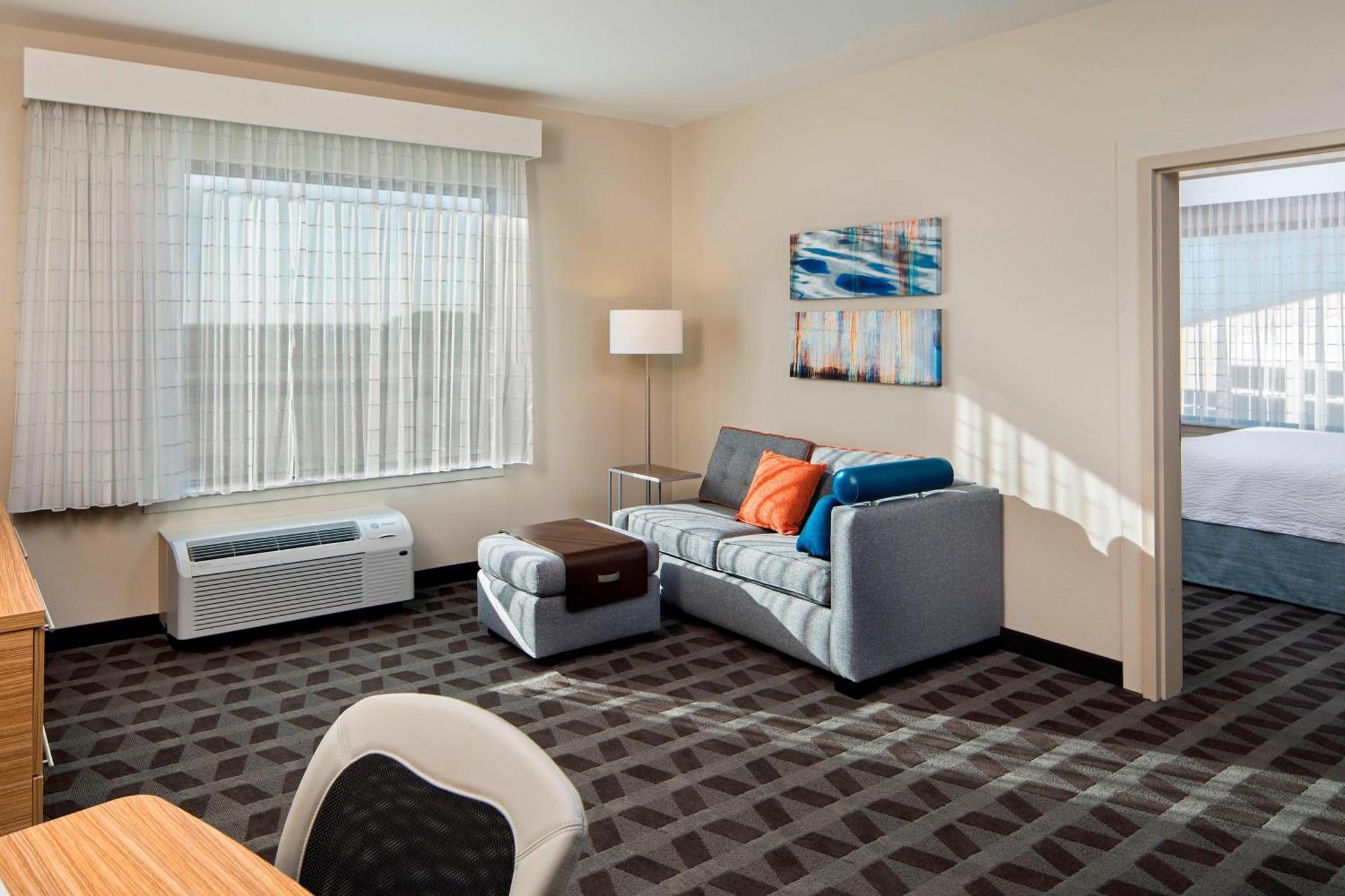 Towneplace Suites By Marriott Foley At Owa Exterior photo